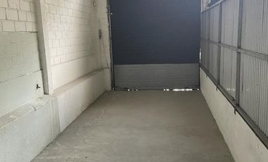 rento bodega, con oficina