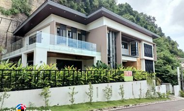 HOUSE AND LOT FOR SALE IN MARIA LUISA CEBU WITH SWIMMING POOL