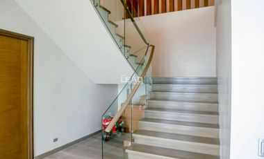 Prime 5BR Penthouse Unit in Viridian Greenhills near EDSA, Greenhills Shopping Center, & Robinsons Galleria