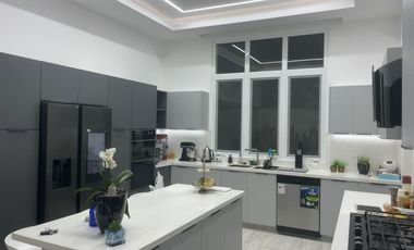 Samborondon, Venta de Hermosa Casa 4 Dorm con Piscina y Vista Al Lago