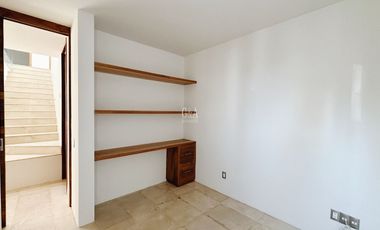 SANTILLANA CASA EN VENTA FRENTE A PARQUE