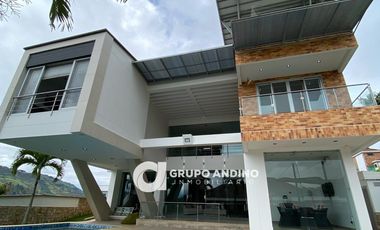 Se vende Casa en el Condómino Terrazas de Mensulí - Piedecuesta