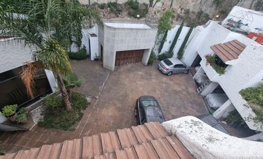 Venta Casa en Bosque de las Lomas, Preciosa con Gran Jardín
