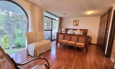 Venta Casa en Bosque de las Lomas, Preciosa con Gran Jardín