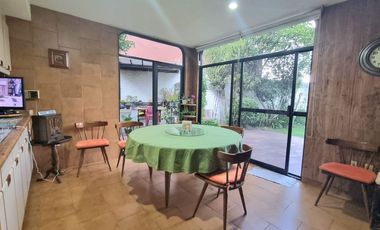 Venta Casa en Bosque de las Lomas, Preciosa con Gran Jardín