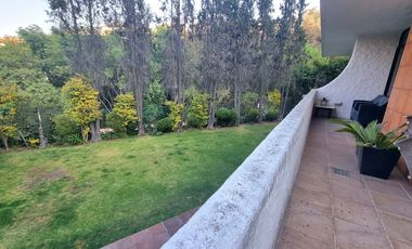 Venta Casa en Bosque de las Lomas, Preciosa con Gran Jardín
