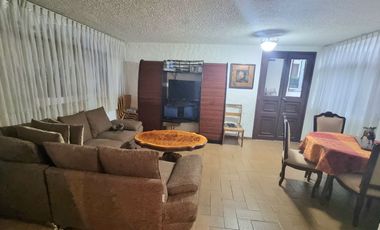 Venta Casa en Bosque de las Lomas, Preciosa con Gran Jardín