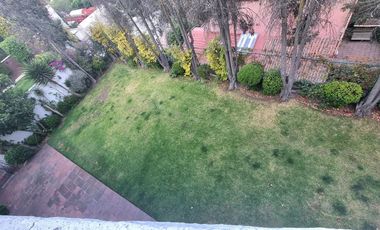 Venta Casa en Bosque de las Lomas, Preciosa con Gran Jardín