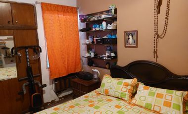 Casa rentera de venta, Centro de Guayaquil, 5 locales, 3 departamentos