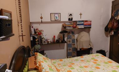 Casa rentera de venta, Centro de Guayaquil, 5 locales, 3 departamentos