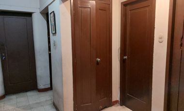 Casa rentera de venta, Centro de Guayaquil, 5 locales, 3 departamentos