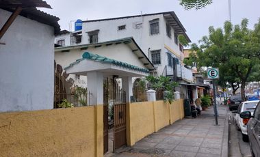 Propiedad rentera de venta, Centro de Guayaquil, 5 locales, 3 departamentos