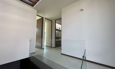 Casa en venta Altozano, Fracc. con vigilancia y hermosas áreas verdes, en esquina