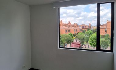 AMPLIO E ILUMINADO APARTAMENTO CHIA