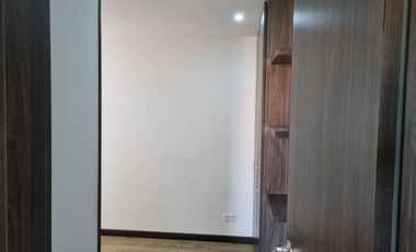 AMPLIO E ILUMINADO APARTAMENTO CHIA