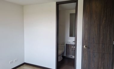 AMPLIO E ILUMINADO APARTAMENTO CHIA