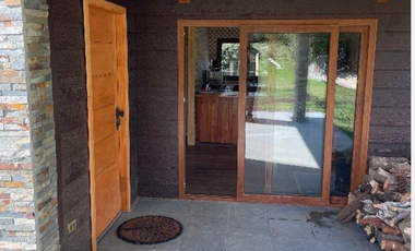 Se vende casa en condominio Pucon - Camino Internacional. Rebajada un 7%