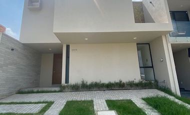 Casa nueva en venta en Valle Imperial en Zapopan