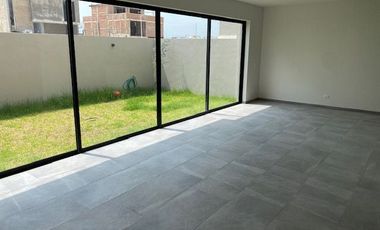 Casa nueva en venta en Valle Imperial en Zapopan