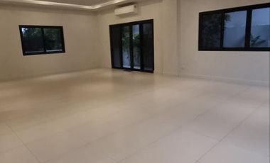 Hillsborough Alabang Village Brand New Home - 6 Bedrooms