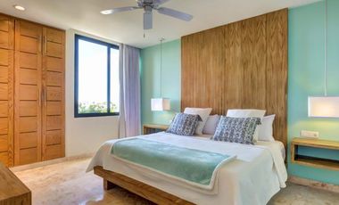 EXCELENTE OPORTUNIDAD DE INVERSION EN LA MEJOR ZONA DE PLAYA DEL CARMEN PH EN VENTA TOTALMENTE AMUEBLADO CON TERRAZA, JACUZZI Y ASOMBROSA VISTA