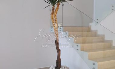 CASA EN RENTA, PORTA TOSCANA, ESPECTACULAR VISTA, 3 REC CON BAÑO