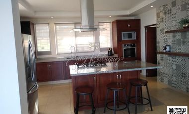 CASA EN RENTA, PORTA TOSCANA, ESPECTACULAR VISTA, 3 REC CON BAÑO