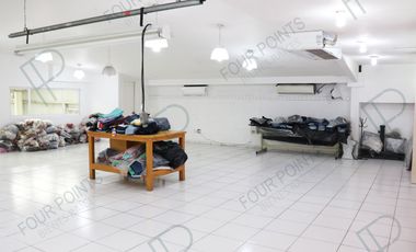 Amplia Bodega o Nave industrial en excelente ubicación