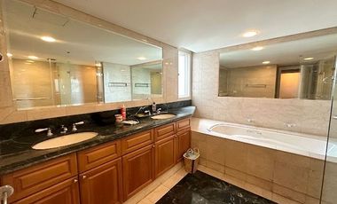 Flash Deal!! 3 Bedroom Unit in One Roxas Triangle with Unobstructed View of Urdaneta and Bel Air near Two Roxas and Park Central