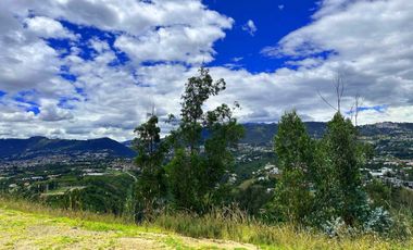 HERMOSO TERRENO DE VENTA EN PILLAGUA CUMBAYA!!  VISTA!!