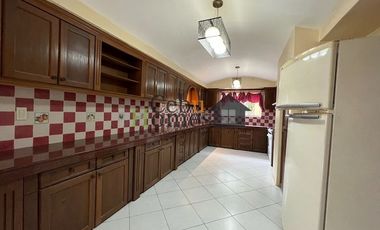 4-Bedroom House with Pool in Banilad For Rent