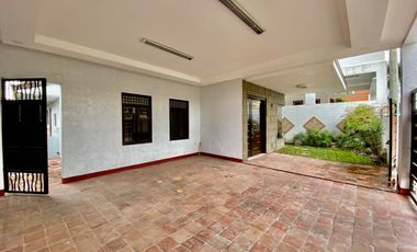 9 BEDROOMS FULLY FURNISHED HOUSE FOR RENT IN AMSIC, ANGELES CITY PAMPANGA NEAR CLARK