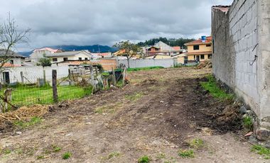 Terreno en venta ubicado en Ricaurte, sector Colegio Catalinas