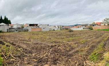 Terreno en venta ubicado en Ricaurte, sector Colegio Catalinas