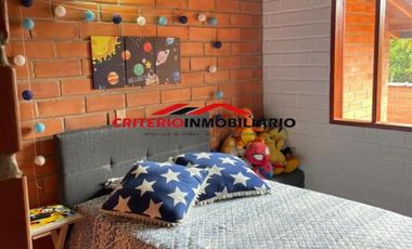 SE ARRIENDA FINCA EN RIONEGRO - BARRIO SAN JOAQUIN