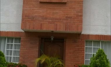 VENDO CASA EN CLUB HOUSE 1