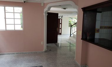 VENDO CASA EN CLUB HOUSE 1