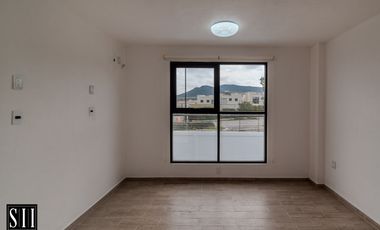 CASA RENTA EN CAPITAL SUR, 4 RECAMARAS, UNA EN PLANTA BAJA, AMPLIOS ESPACIOS, AMENIDADES