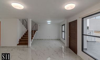 CASA RENTA EN CAPITAL SUR, 4 RECAMARAS, UNA EN PLANTA BAJA, AMPLIOS ESPACIOS, AMENIDADES