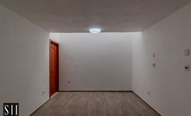 CASA RENTA EN CAPITAL SUR, 4 RECAMARAS, UNA EN PLANTA BAJA, AMPLIOS ESPACIOS, AMENIDADES