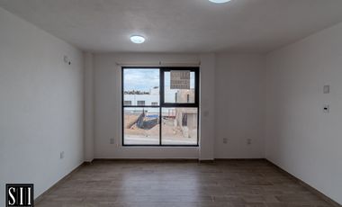 CASA RENTA EN CAPITAL SUR, 4 RECAMARAS, UNA EN PLANTA BAJA, AMPLIOS ESPACIOS, AMENIDADES
