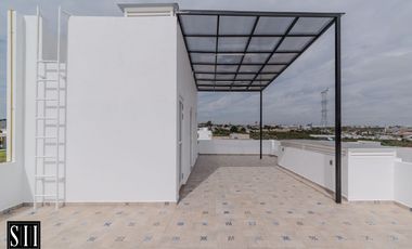 CASA RENTA EN CAPITAL SUR, 4 RECAMARAS, UNA EN PLANTA BAJA, AMPLIOS ESPACIOS, AMENIDADES