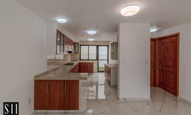 CASA RENTA EN CAPITAL SUR, 4 RECAMARAS, UNA EN PLANTA BAJA, AMPLIOS ESPACIOS, AMENIDADES
