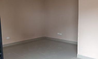 Alquiler de locales comerciales en Otavalo, calle Roca y Mejía Esquina