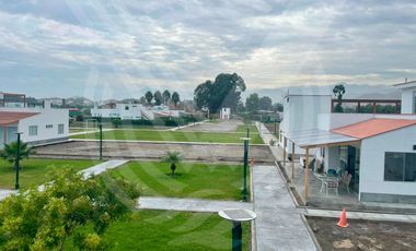 CERCA AL PORTICO Y EN ESQUINA!! , SE VENDE TERRENO DE 144 M2 EN CONDOMINIO DE CHOCALLA