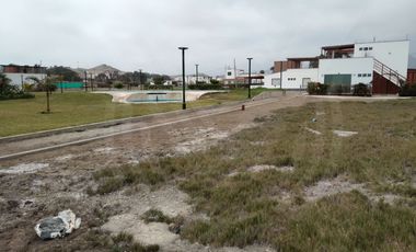 CERCA AL PORTICO Y EN ESQUINA!! , SE VENDE TERRENO DE 144 M2 EN CONDOMINIO DE CHOCALLA