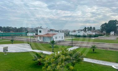CERCA AL PORTICO Y EN ESQUINA!! , SE VENDE TERRENO DE 144 M2 EN CONDOMINIO DE CHOCALLA
