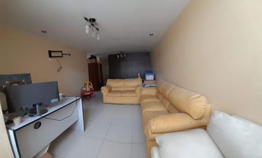 GRAN OPORTUNIDAD DE CASA DE DOS PISOS EN ATE