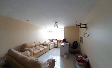 GRAN OPORTUNIDAD DE CASA DE DOS PISOS EN ATE