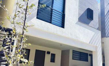 Hermosa casa NUEVA en renta en fraccionamiento FERRARA RESIDENCIAL
